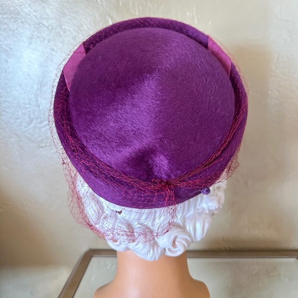 STUPENDOUS 1940s\' PURPLE FURRY FELT TAM WITH MATCHING VEIL main image 14